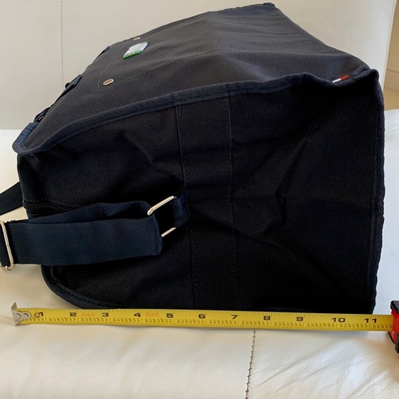 Tommy Hilfiger Travel Bag - Picture 8 of 9